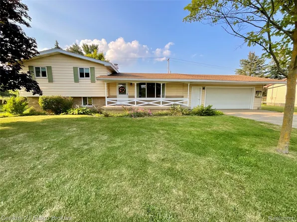 4472 Grand Blanc Rd, Swartz Creek, MI 48473