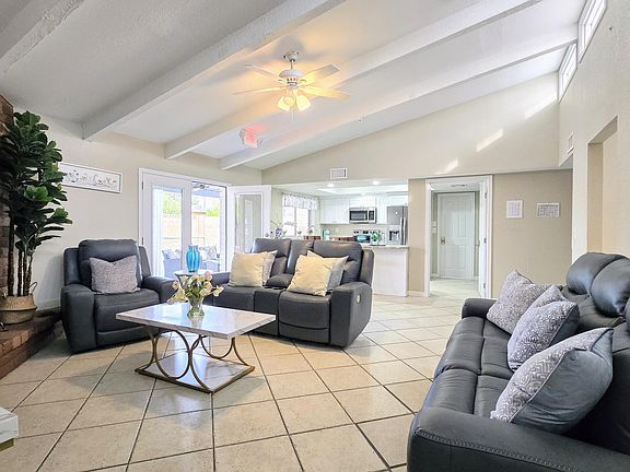 3rd image of 6722 E JEAN Drive