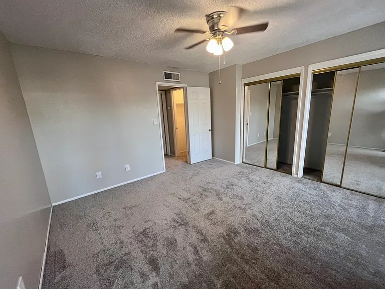 1828 W Tuckey Ln — Photo 21