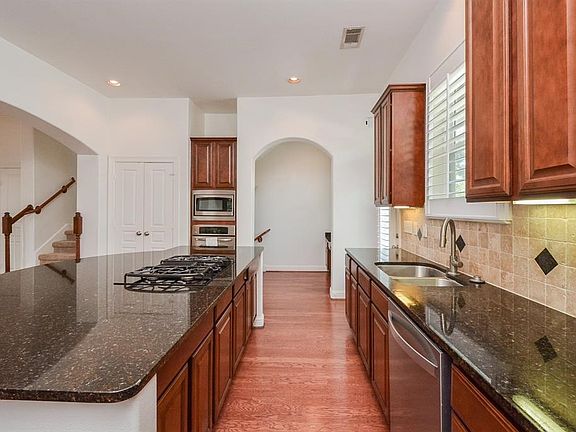 5th image of 20 Versante Ct