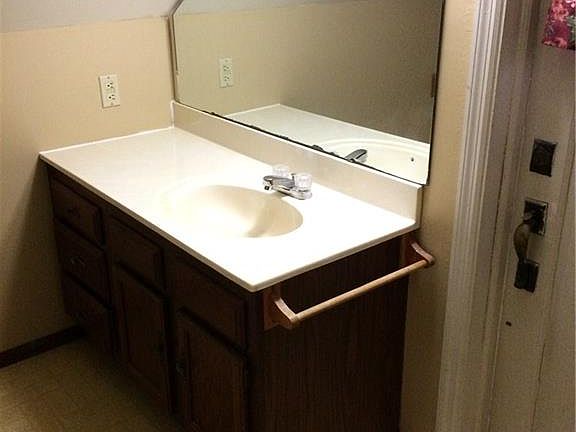5th image of 1618 Odell Ave #100-200