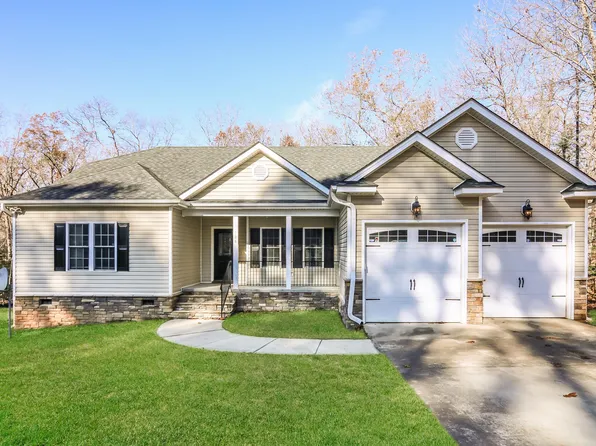 186 Buckaroo Dr, Louisburg, NC 27549
