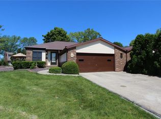 4 Saint Andrews Pl, Mattoon, IL