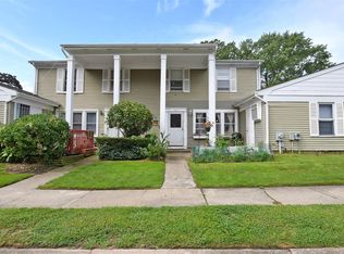 4A Independence Ct, Ridge, NY 11961