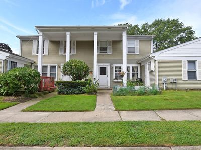 4A Independence Court, Ridge, NY, 11961