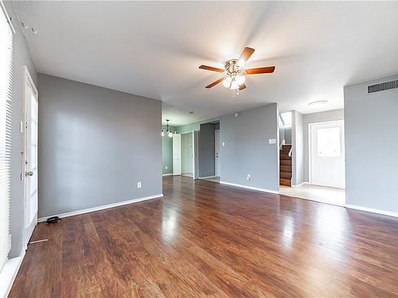 2nd image of 504 Victoria Dr