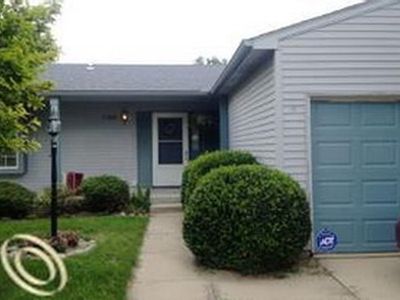 28144 Grande Dr, Romulus, MI, 48174