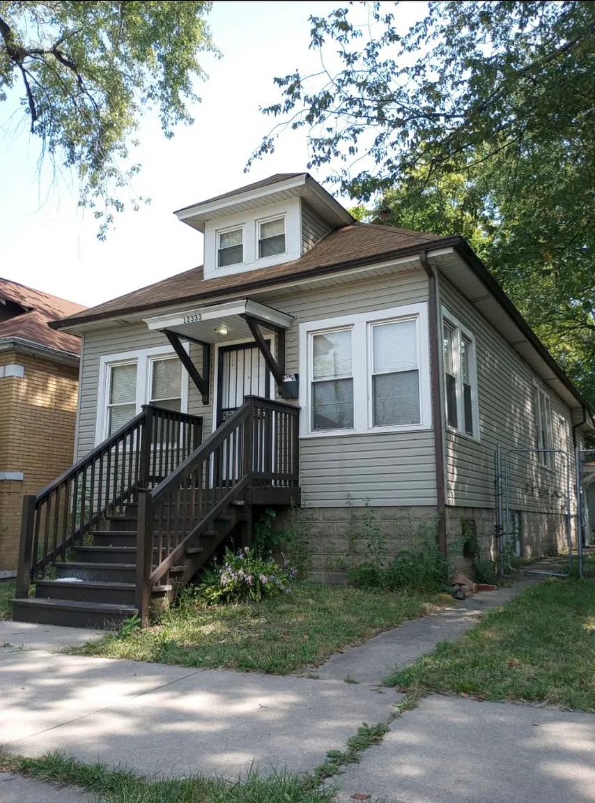 12333 S Perry Ave photo 1