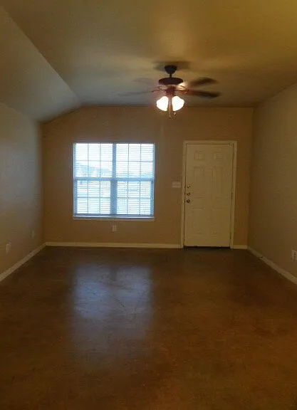 4403 Cambridge Dr #B — Photo 2
