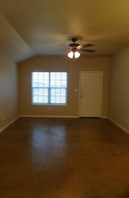 Building Photo - 4403 Cambridge Dr #B