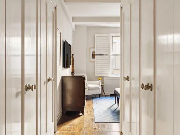 450 West End Avenue image 8 of 12