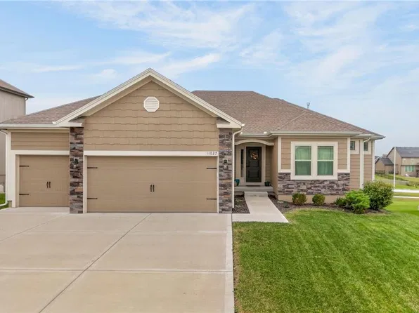 11027 N Crystal Ave, Kansas City, MO 64156
