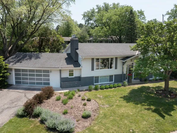 6725 Valley View Rd, Edina, MN 55439