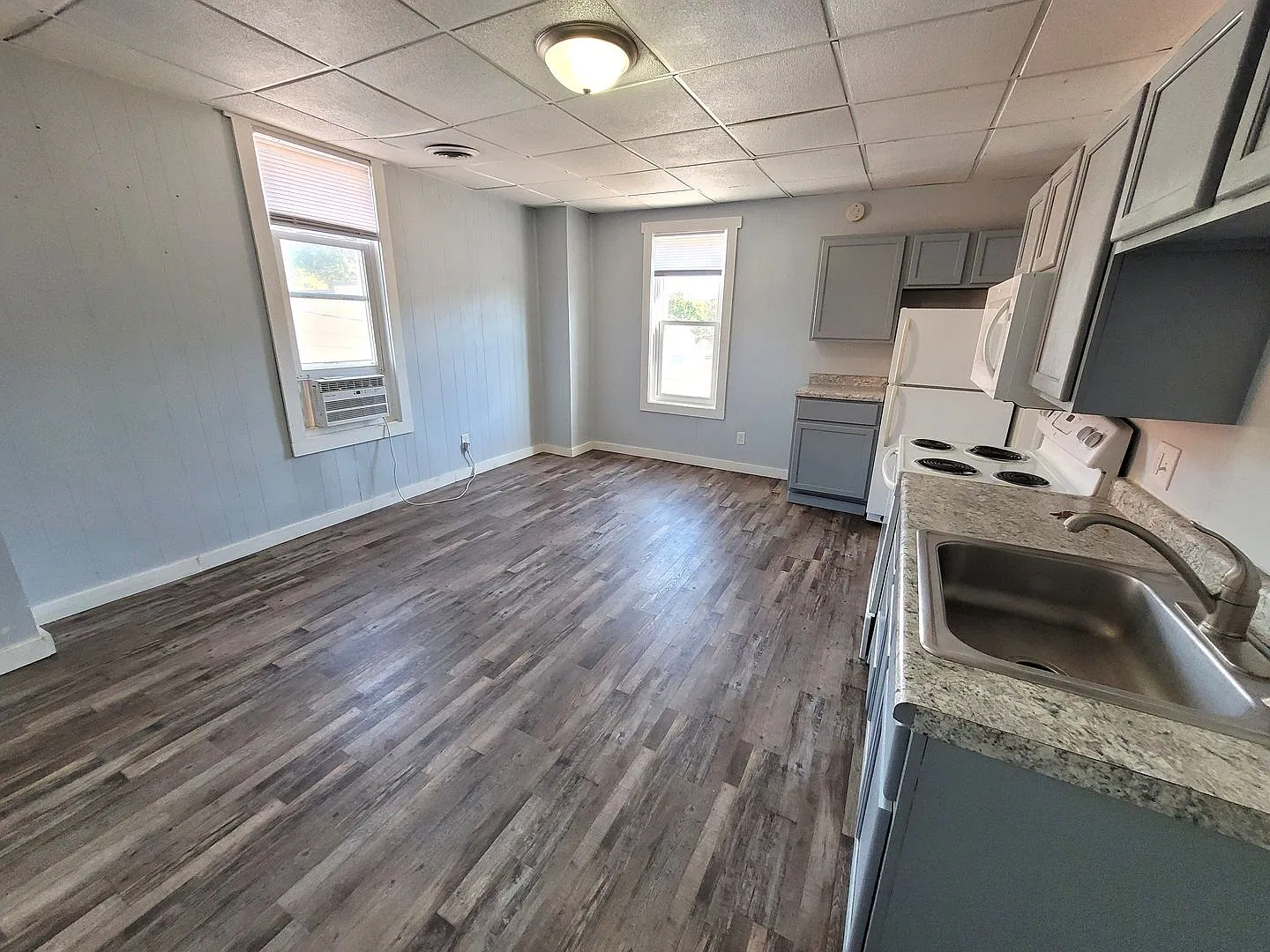 st730 — Photo 2
