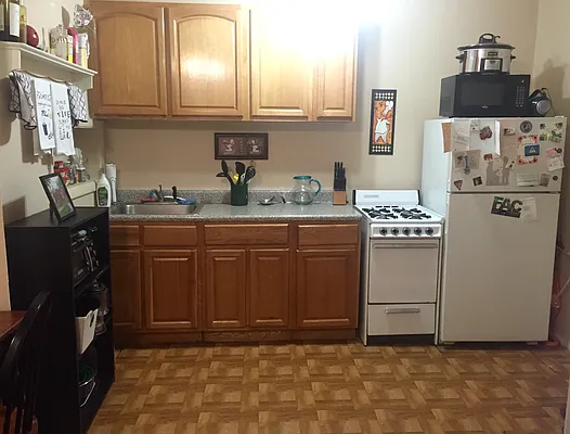 Rented by Urban Real Estate Property Group Inc | media 20