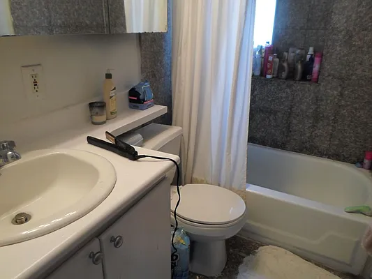 Rented by Sky Management | media 63