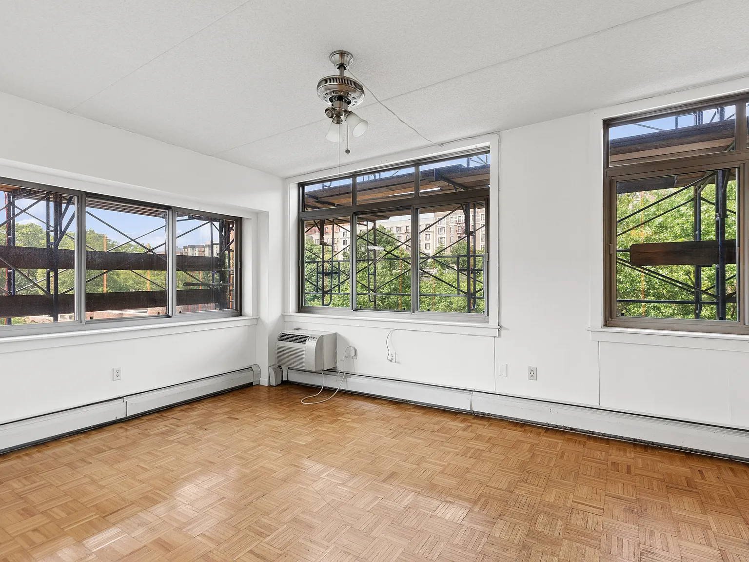 102 Bradhurst Avenue — Photo 3