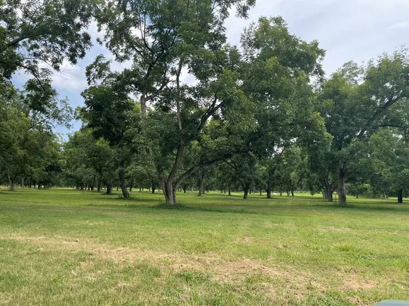 (undisclosed Address), Valdosta, GA 31601