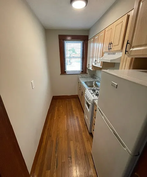 59 Chestnut St #5 — Photo 5