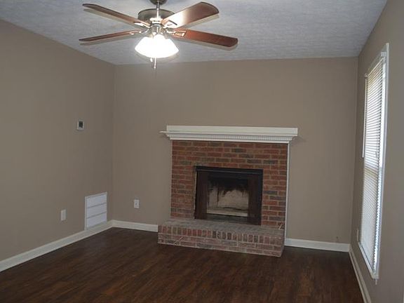 3rd image of 4430 Coopers Creek Dr SE