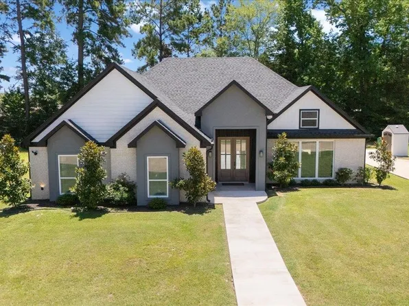 183 Stonegate Dr, Carthage, TX 75633