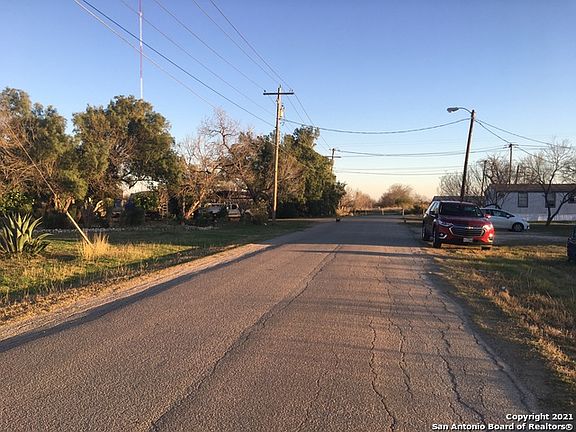 5th image of Burnett Ave