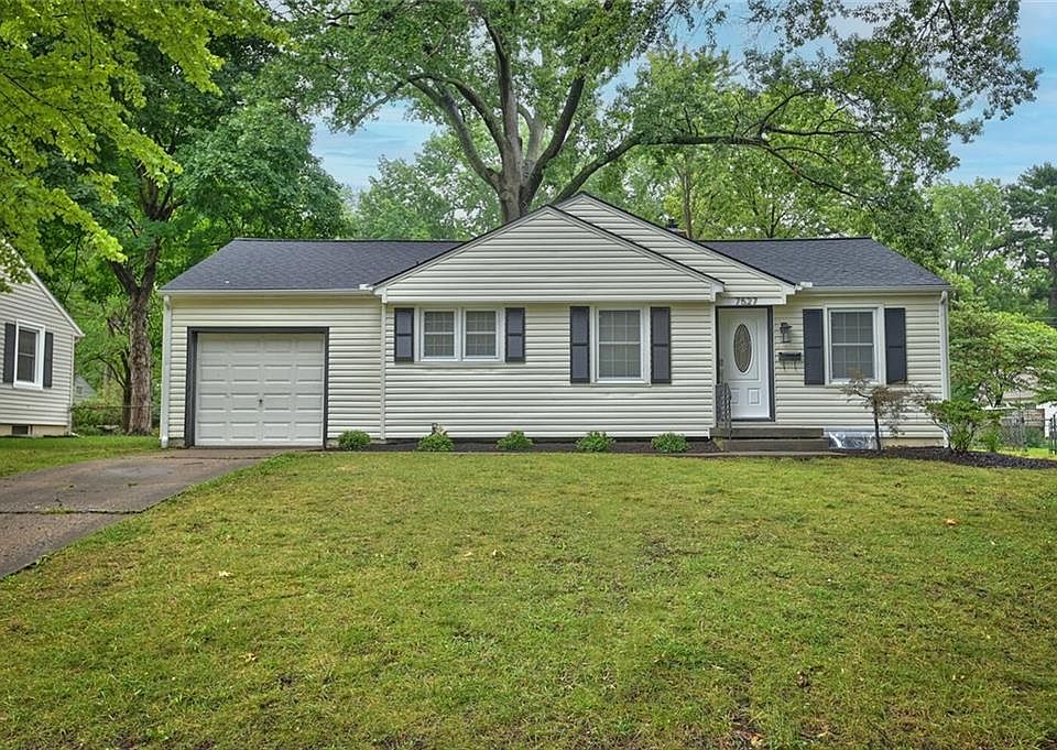1st image of 7527 Briar Dr