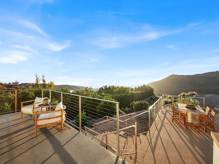 2915 Tuna Canyon Rd — Photo 42