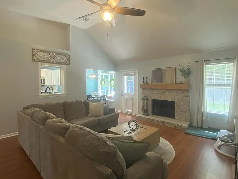 127 Chinese Fir Ct — Photo 5