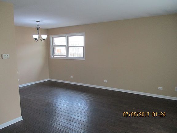 2nd image of 2843 W 102nd St