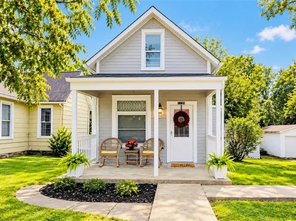1139 Spruce St, Leavenworth, KS 66048