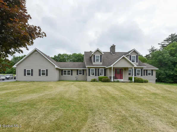 564 Rowe Road, Feura Bush, NY 12067