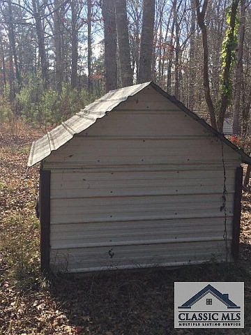 2nd image of 114 Lakeview Estates Ln