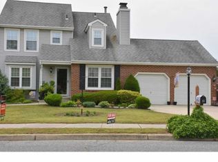 10 Linden Dr, Blackwood, NJ 08012