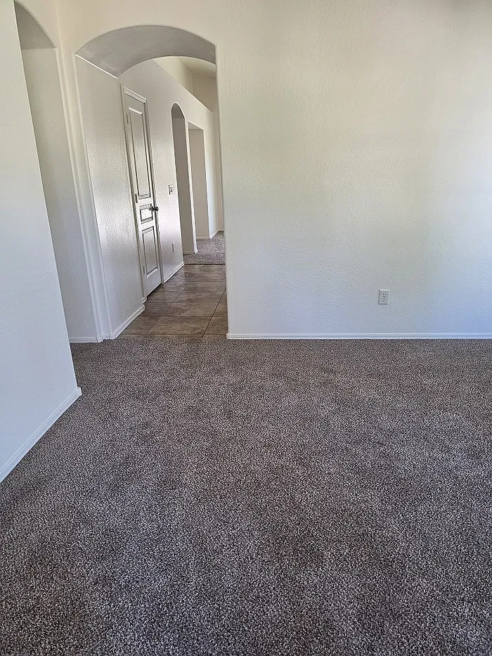 3 bed, 2.0 bath, 1307 sqft, $1,500 — Photo 2
