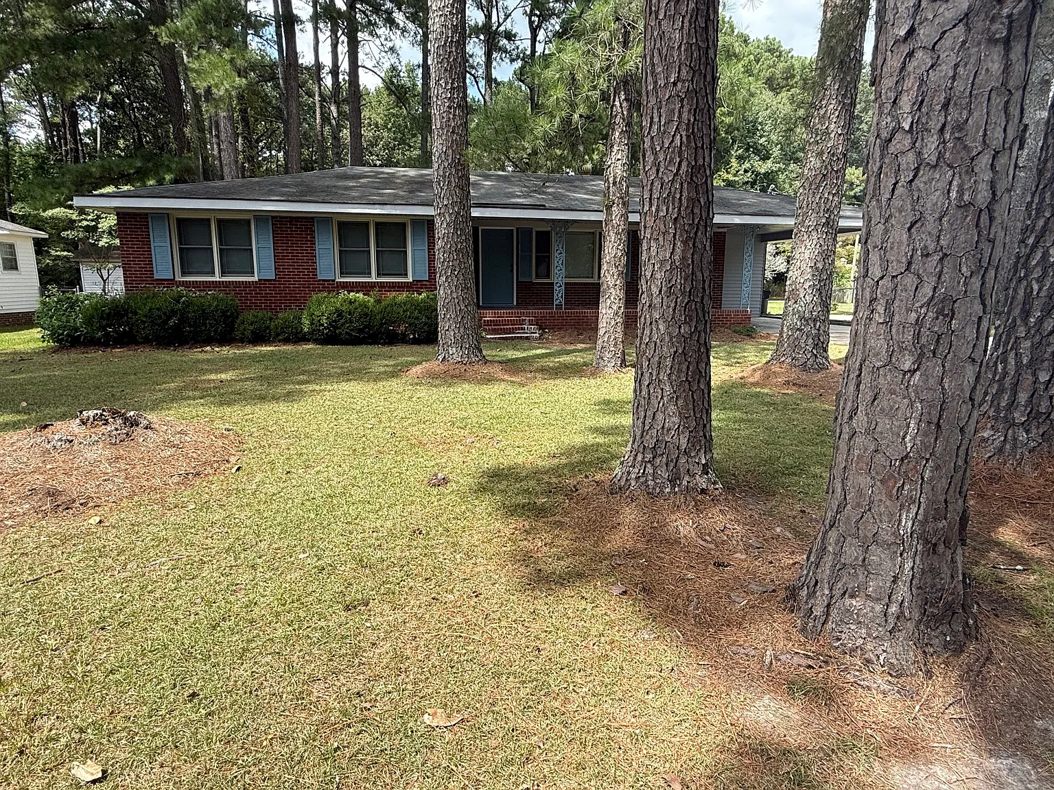 3 bed, 1350 sqft, $1,600 — Photo 2