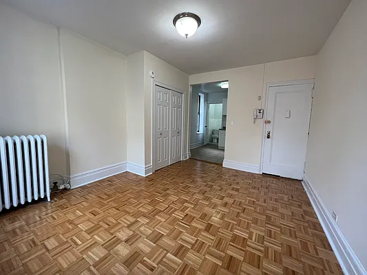 Rented by City Connections Realty | media 7