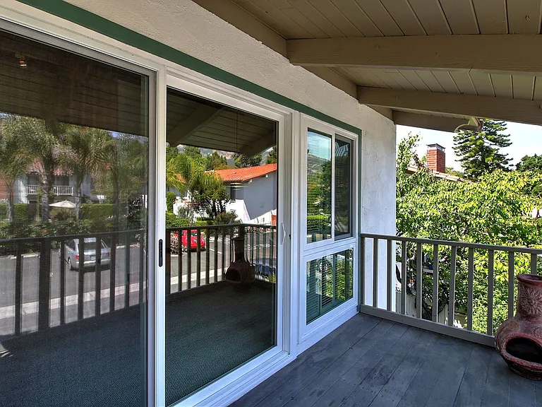 2630 State St #6 — Photo 18
