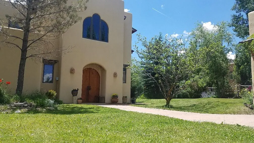 3 bed, 2100 sqft, $3,600 — Photo 1