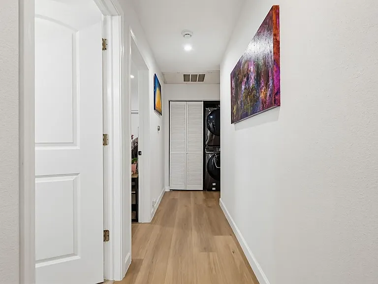 5132 W Maplewood Ave #202 — Photo 30