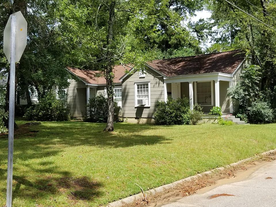 Street View. 302 is the unit on the left side of this pictur