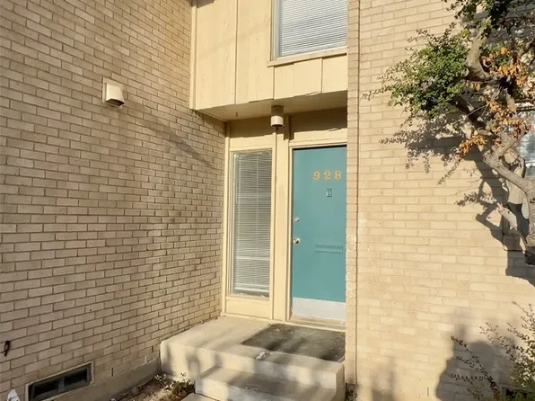 928 S Weatherred Dr, Richardson, TX 75080