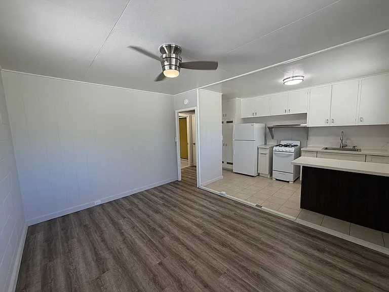 2750 Date St — Photo 9