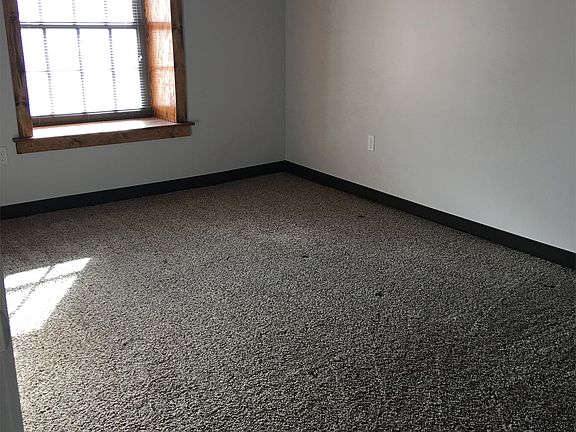 4th image of 401 S 2nd St APT B411