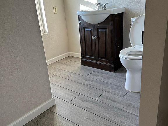 4th image of 279 N 2nd Ave #8