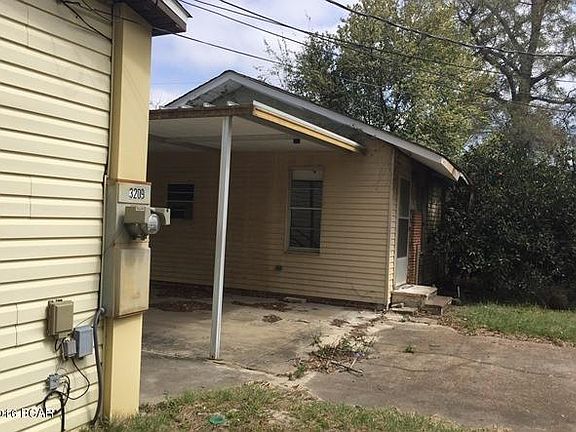 2nd image of 3208 E 2nd Pl
