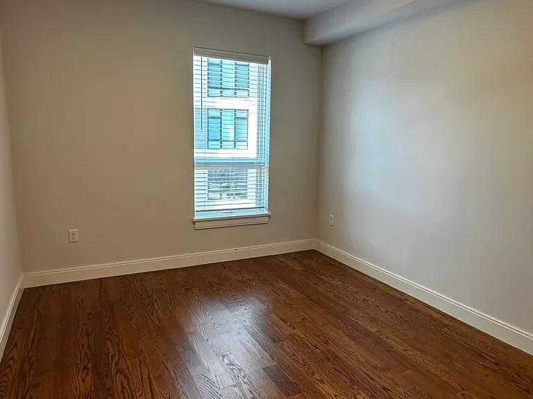 9 Everett St #203 — Photo 7