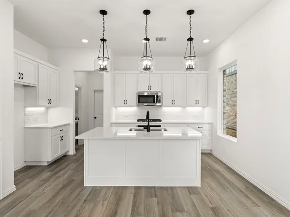 709 Kerrville Ln, Plano, TX 75075