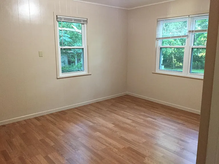 304 S Howard St — Photo 10