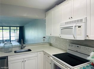 11061 N Lakeview Dr #11061, Hollywood, FL 33026